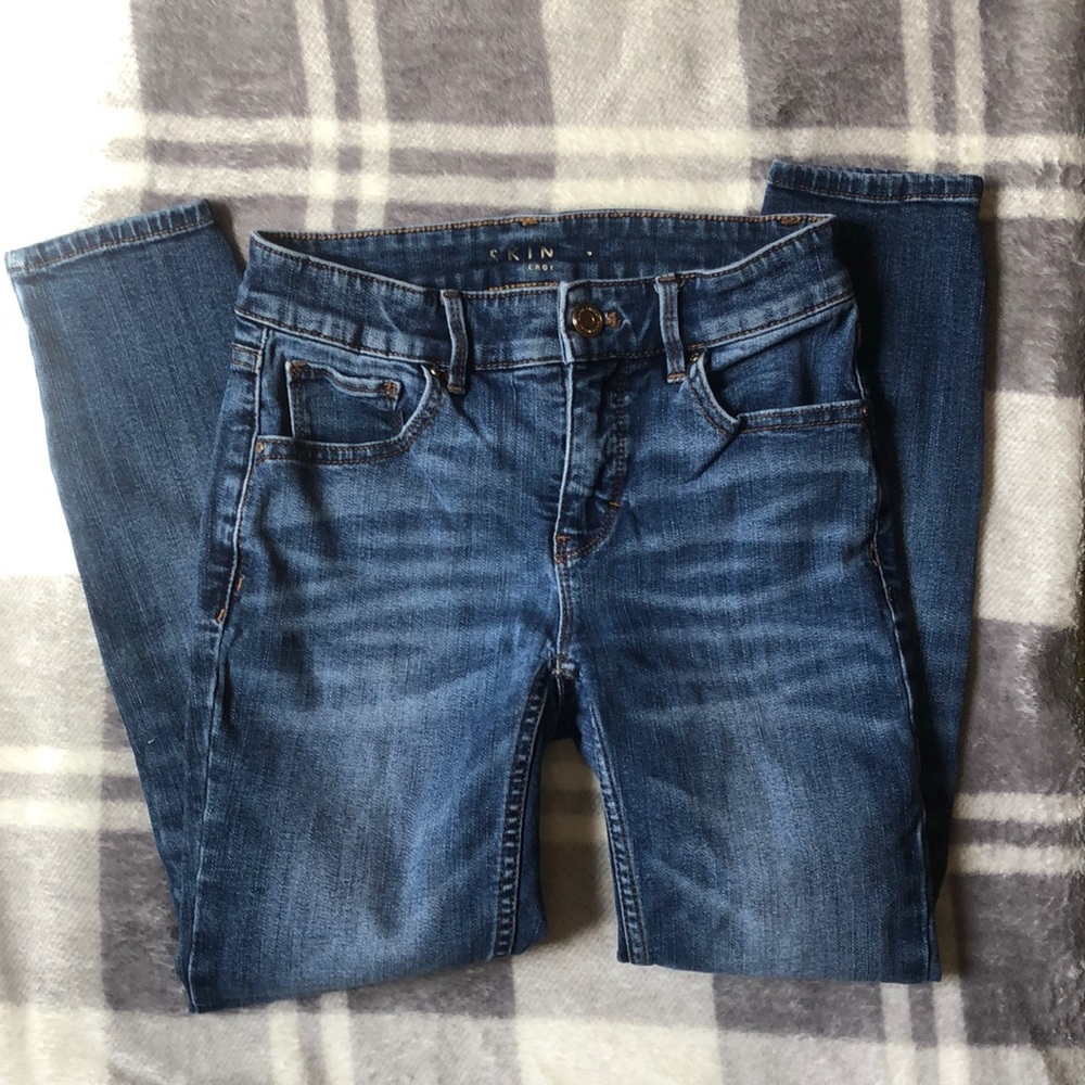 Women’s skinny ankle jeans